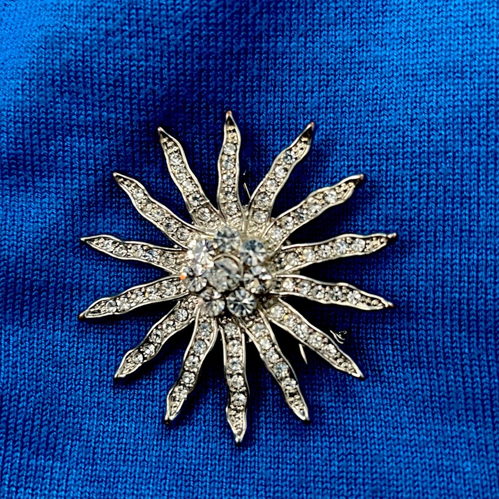 Ariana and Bardo European Crystal Sun brooch New in Box